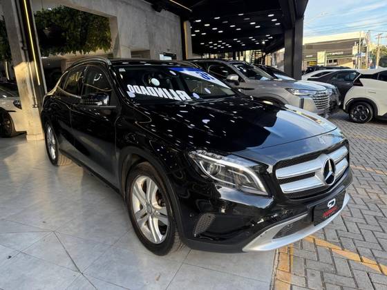 MERCEDES-BENZ GLA 200 1.6 CGI ADVANCE 16V TURBO FLEX 4P AUTOMÁTICO